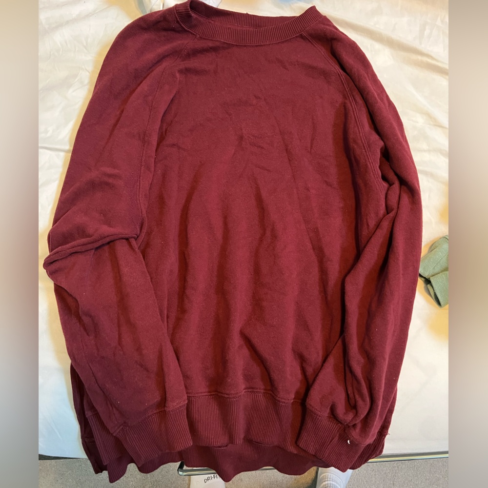 American Eagle Oversized Crewneck (Maroon)